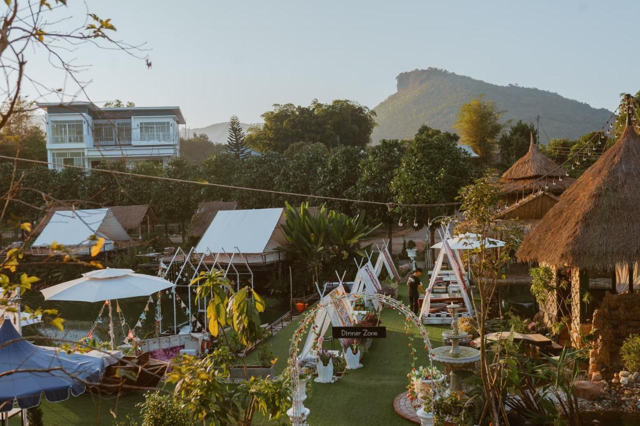 Nang Non Camping Ville นางนอนแค้มป์ปิ้งวิลล์ Mae Sai Esterno foto