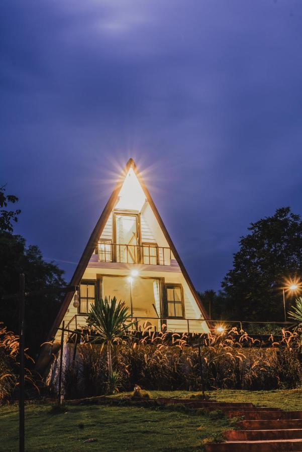 Nang Non Camping Ville นางนอนแค้มป์ปิ้งวิลล์ Mae Sai Esterno foto